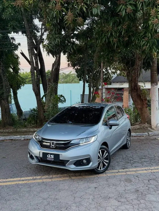 Honda Fit EXL prata de perfil