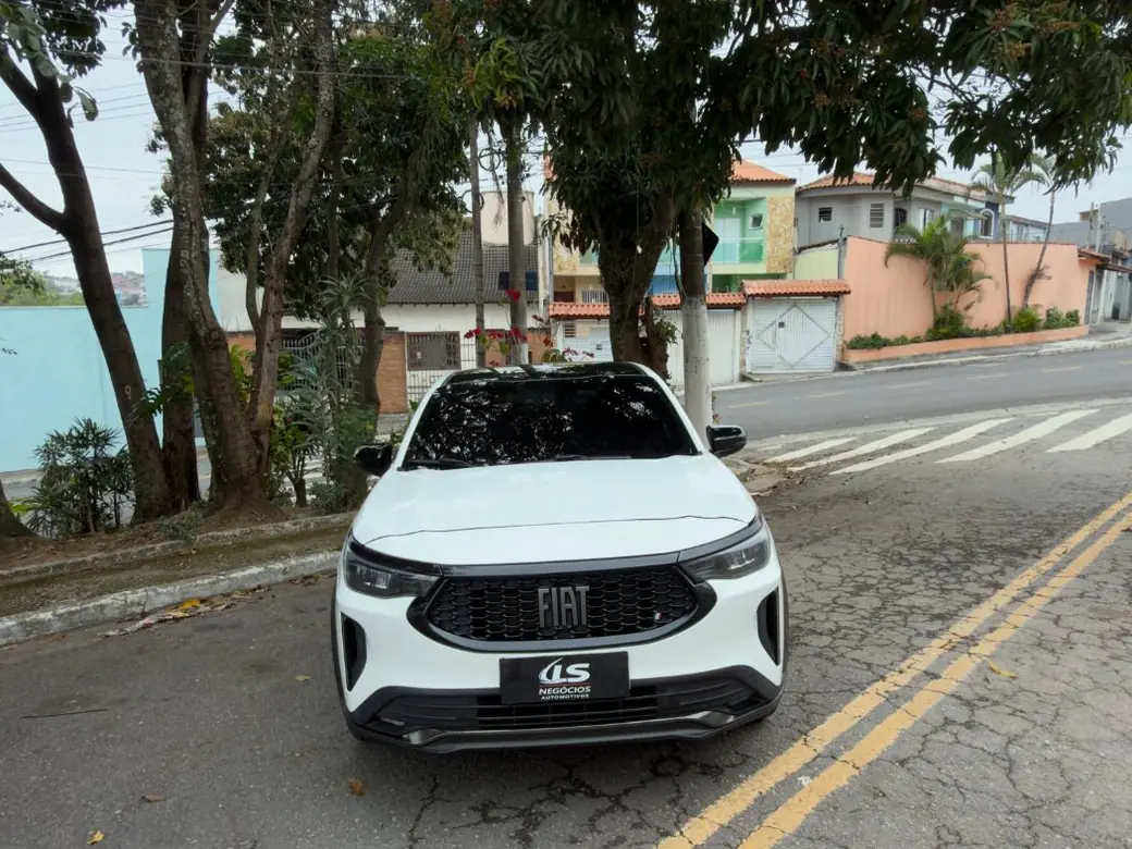Fiat Fastback Abarth Limited Edition — perfil esquerdo
