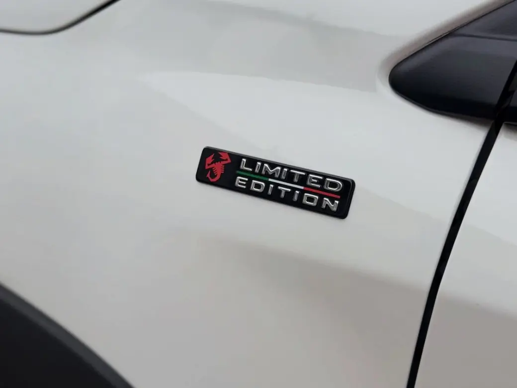 Fiat Fastback Abarth Limited Edition — detalhe da roda